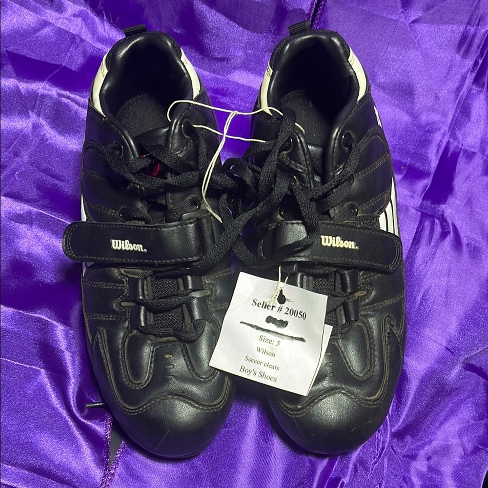 Wilson Black Kids cleats